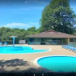 Zecamping 4 Pet Friendly Piscine Couverte Et Parcours Fitness Pressignac