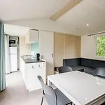 Zecamping 4 Pet Friendly Piscine Couverte Et Parcours Fitness Kemping Pressignac