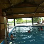 Zecamping 4 Pet Friendly Piscine Couverte Et Parcours Fitness Kemping Pressignac