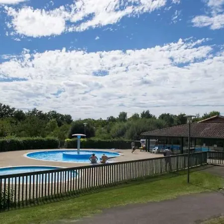 Zecamping 4 Pet Friendly Piscine Couverte Et Parcours Fitness