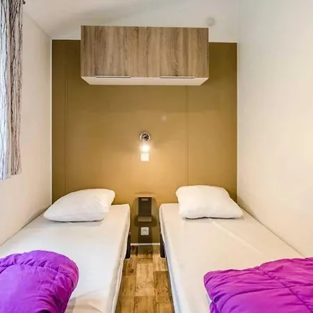 4 Etoiles - Piscine - Ccbbghg *