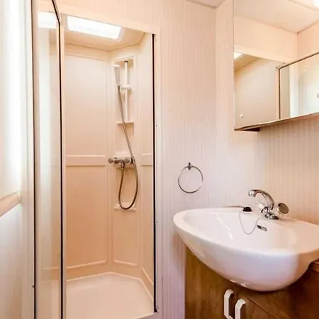 4 Etoiles - Piscine - Ccbbghg *