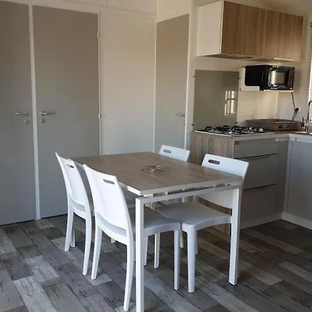 Campingplads 4 Etoiles - Piscine - Ccbbghg Pressignac