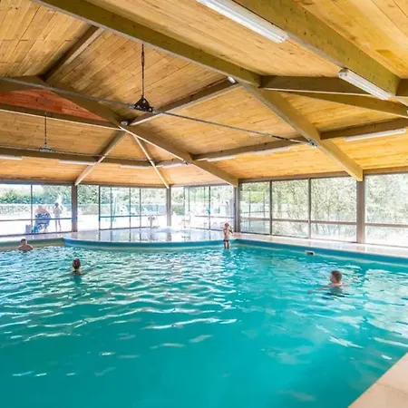 Kemp Zecamping 4 Pet Friendly Piscine Couverte Et Parcours Fitness Pressignac